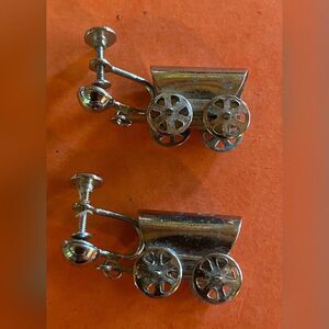 Women’s Earrings Silver Tone Stagecoach Wagons Screw Backs Cowgirl Western
